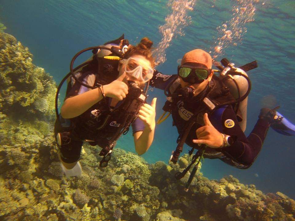 Student with PADI instructor